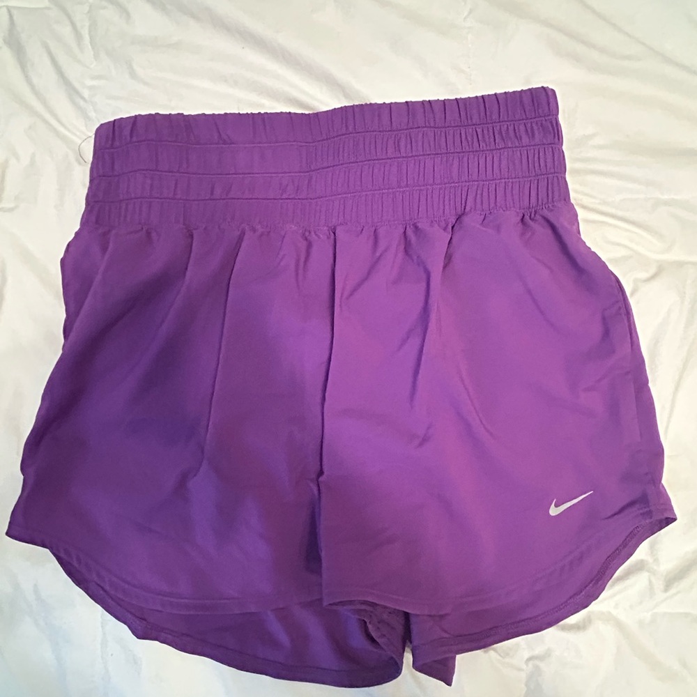 Nike Dri-fit thick band shorts size large